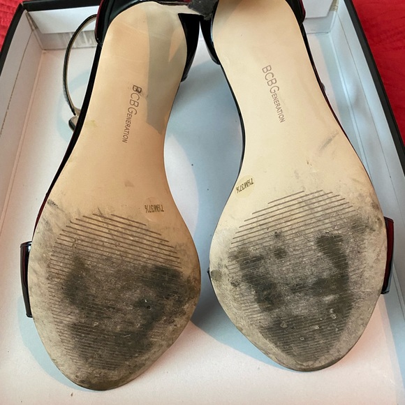 Black and Gold 4 inch Heels - Picture 5 of 5